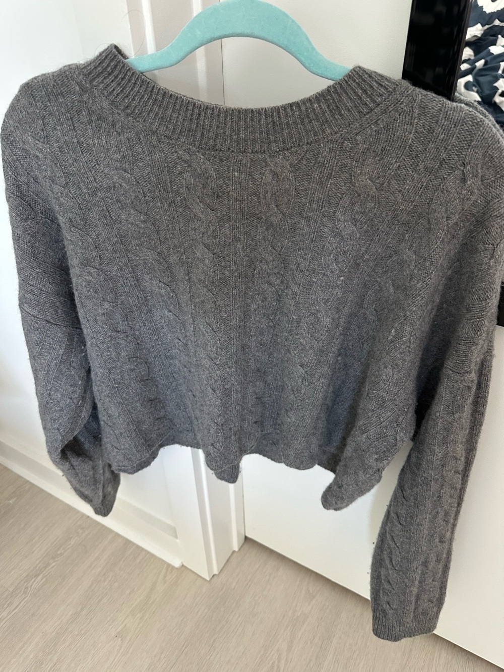 Madewell wool blend gray cable knit sweater in size M